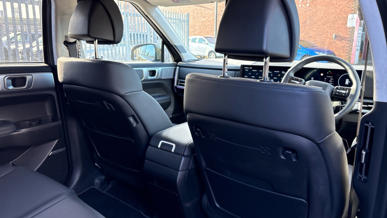 Hyundai SANTA FE 1.6 TGDi Plug-in Hybrid Ultimate 5dr 4WD Auto Estate